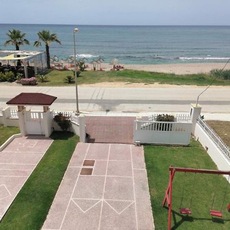 Suite In Front Of The Sea Nea Thesi Екстериор снимка